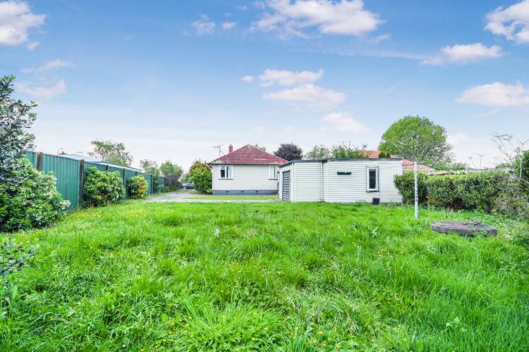 5 Montgomery Crescent Bader_14