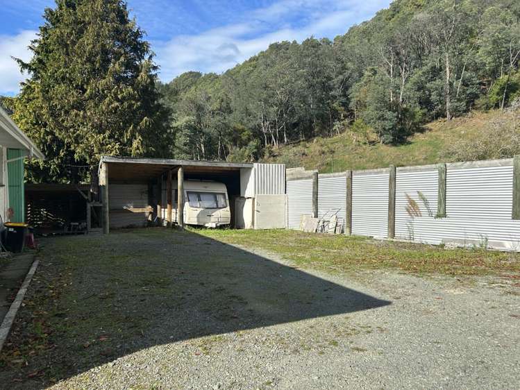 10 Angle Street Picton_15