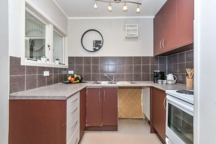 2/32 Lochiel Road Remuera_9