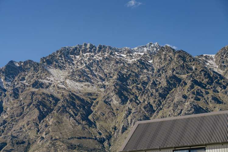 39 Casterway Crescent Jacks Point_13