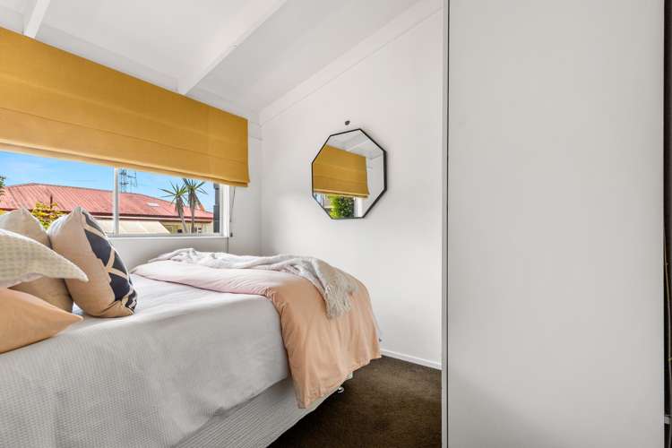 1/2 Finlow Drive Te Atatu South_10