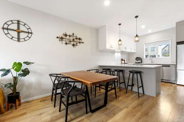 21 Kaimai Avenue Massey_3