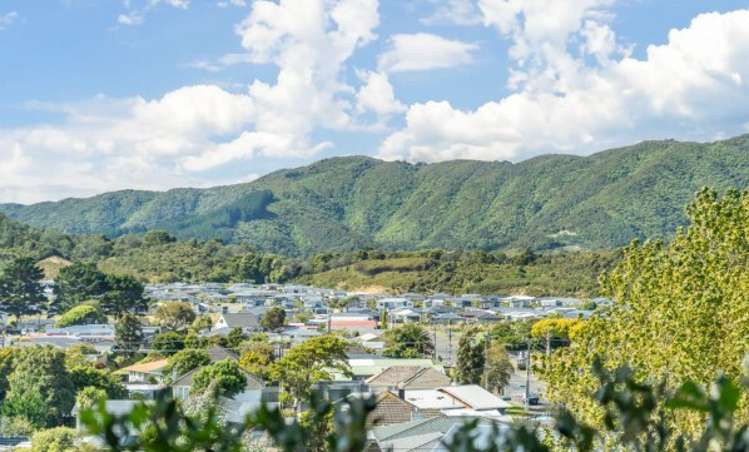 121 Wainuiomata Road Wainuiomata_18