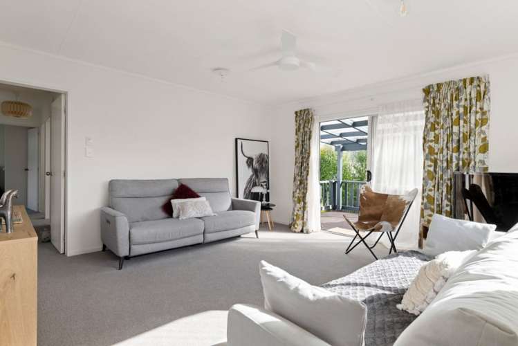 2/16 Parkers Road_0