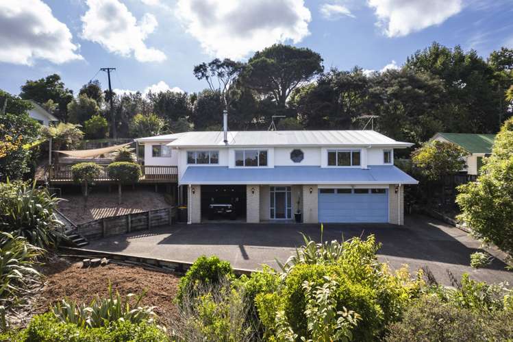 105 Waitakere Road_0
