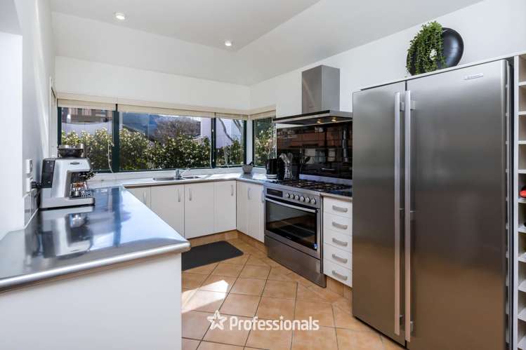 4/341 Fergusson Drive Heretaunga_8