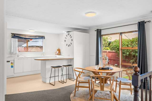 17 Yellowstone Crescent Burwood_2