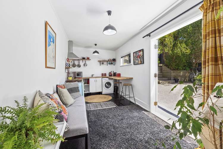 11 Stanley Street Berhampore_11