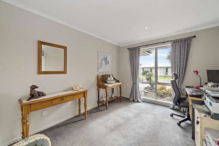 99 Renoir Drive Rolleston_14