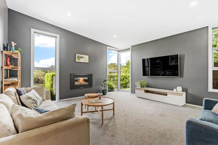 28 Laly Haddon Place Matakana_9