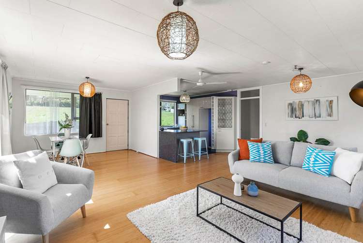 26 Maywood Crescent Glen Eden_8