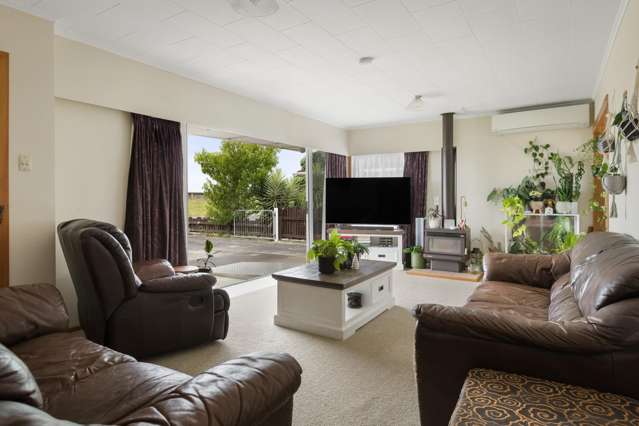 435 Fergusson Drive Thames_4