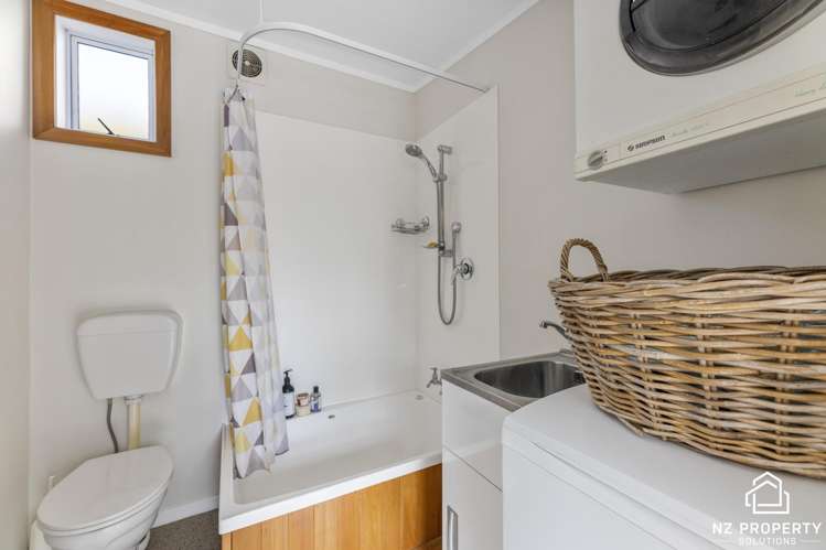 18 Royston Street North East Valley_14