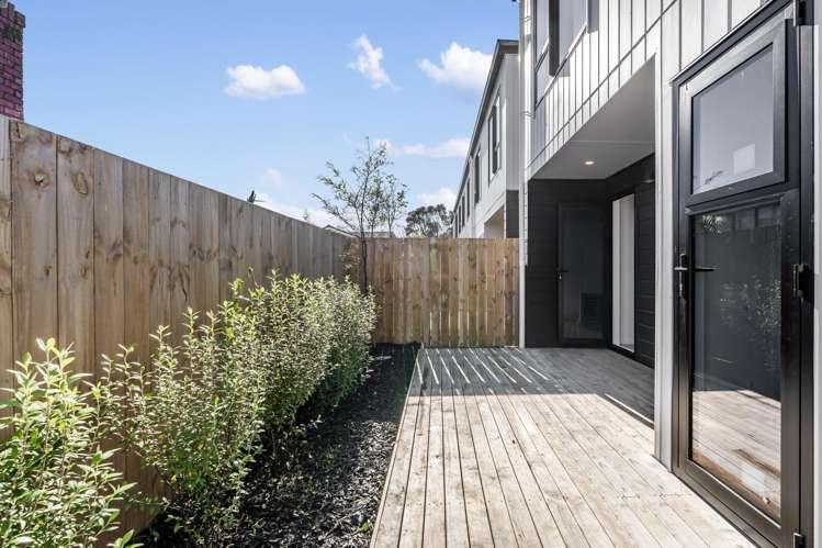 1-7/27 Taikata Road Te Atatu Peninsula_14