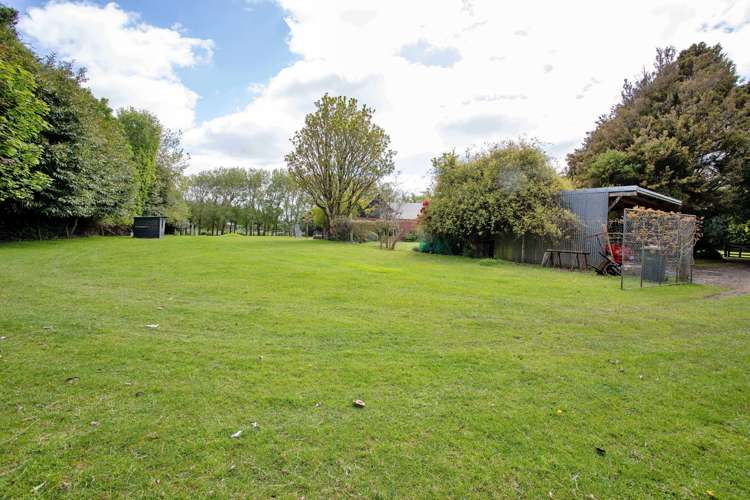 54 Mckellar Road Seaward Bush_17