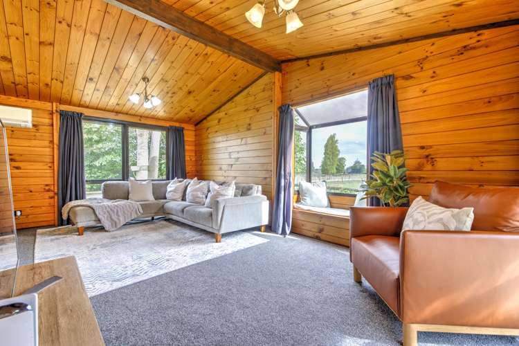 2/134 Barrett Road Temple View_7