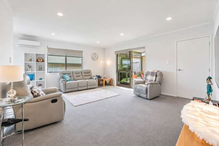 16/8 Village Place Tuakau_5