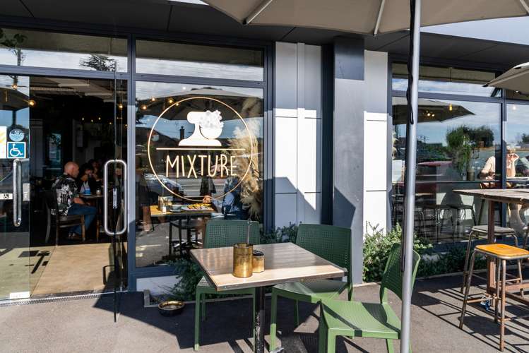 8 Bain Street Mount Maunganui_18