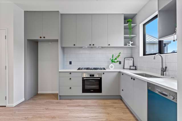 Brand New, Furniture-Free & Effortlessly Modern