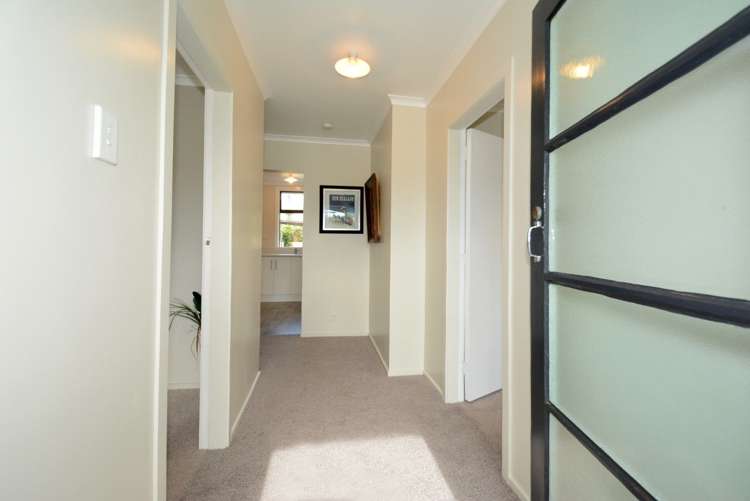 2a Christie Street Abbotsford_7