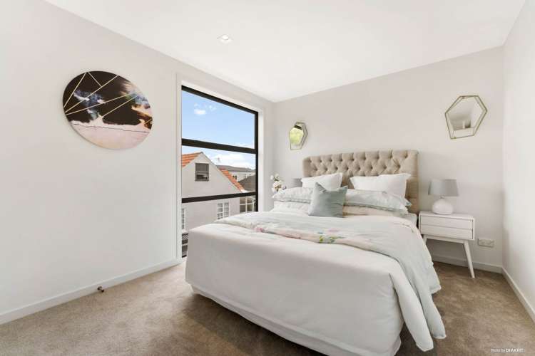 13a Queensway Three Kings_16