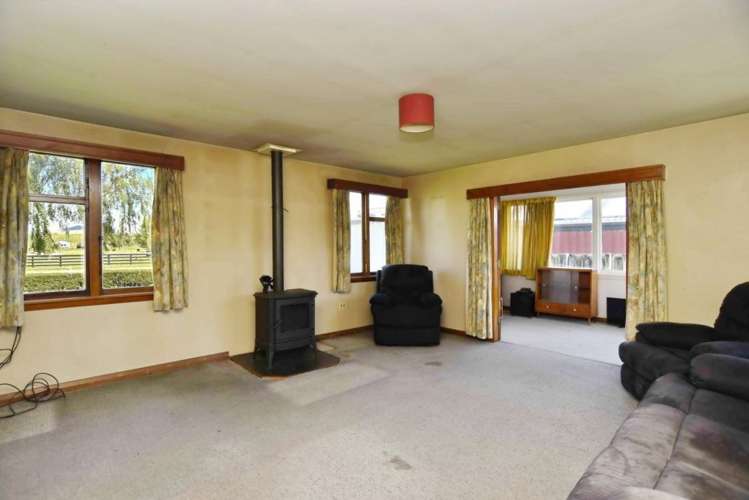 5678 West Coast Road Springfield_8