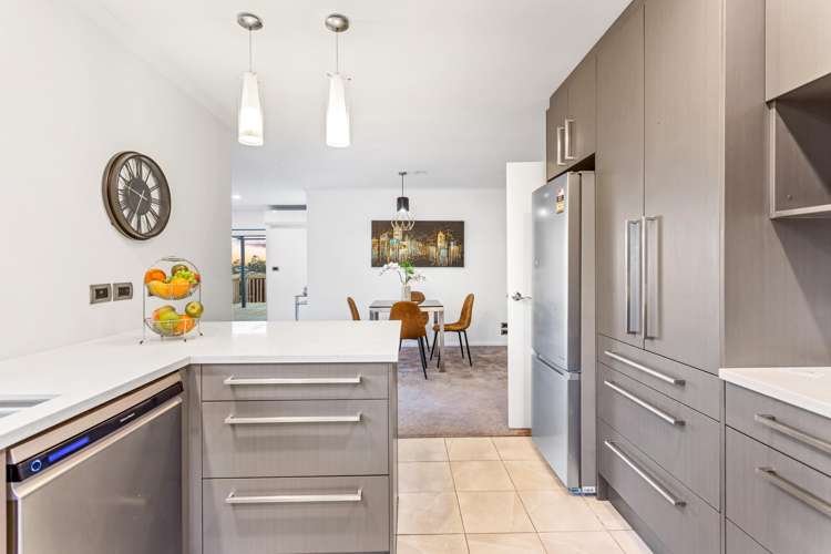 21 Breenagh Place Massey_6