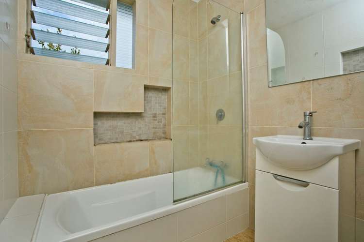 1/44 Kaipatiki Road Glenfield_5