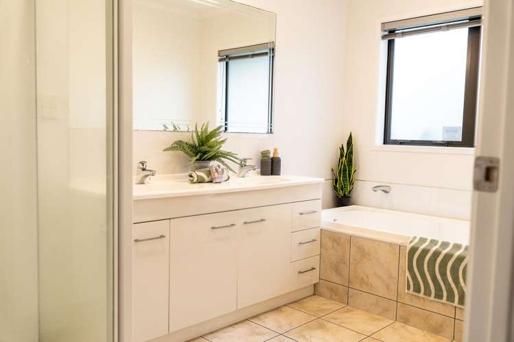 2 Mosslea Court Rototuna North_17