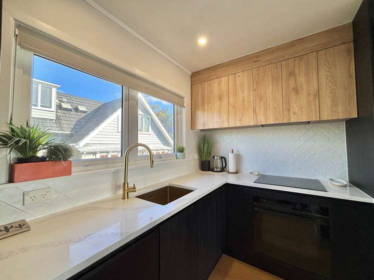 2/11 Sanders Avenue Takapuna_6
