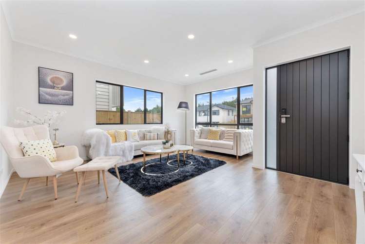 11 Tullymore Drive Flat Bush_4