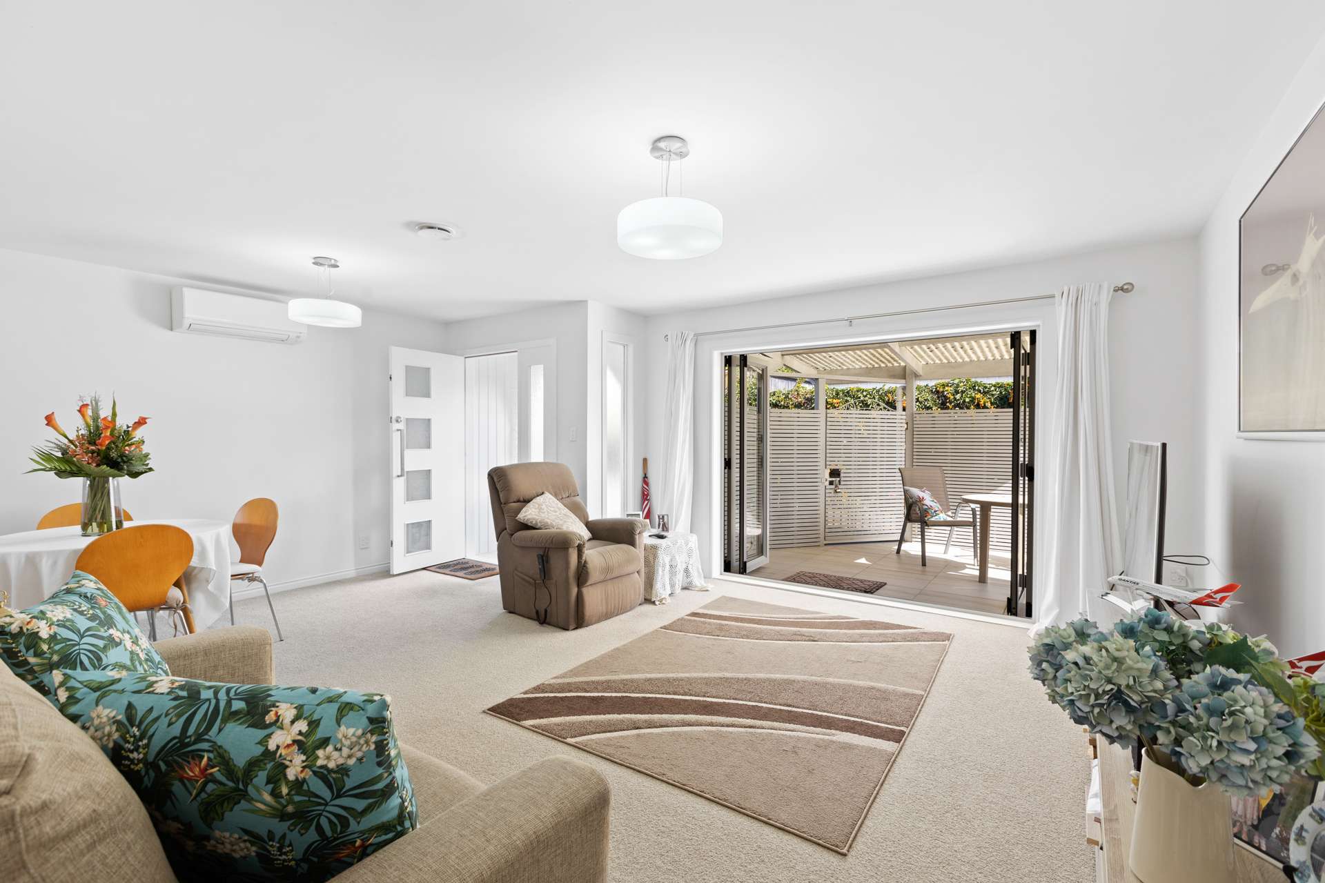 2/16 Riverside Road Orewa_0