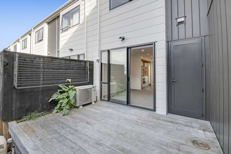 4/1 Scott Road Hobsonville_14