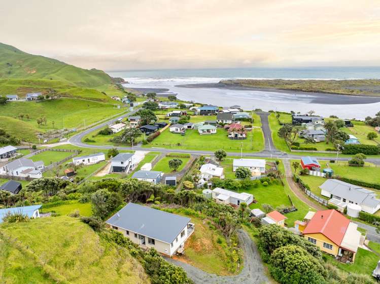 17 Rauparaha Street Marokopa_20