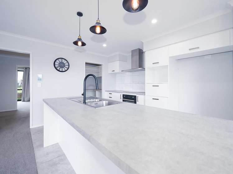 2 Greenfields Way_4