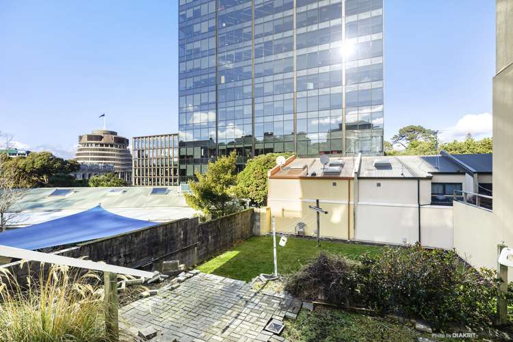 81 Hill Street Thorndon_17