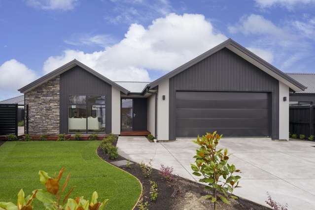 New Build Perfection in Oakbridge!