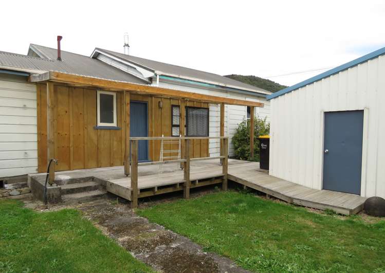 8 Ranft Street Reefton_12