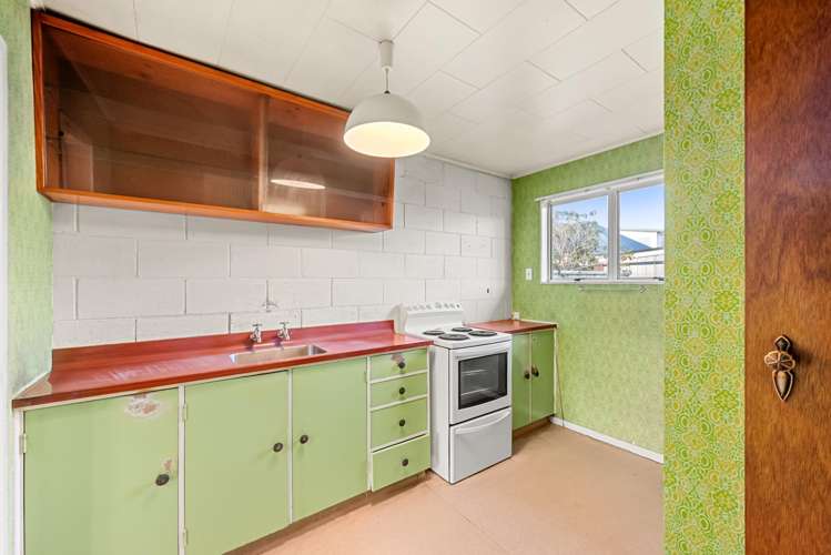 52d Whites Line West Woburn_6