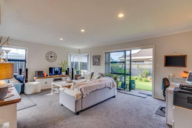 2/18 Milton Road Orewa_1