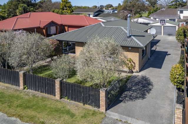 5 Somerset Place Woodend_3