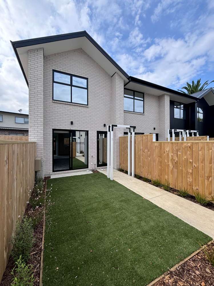 13/23 Awaroa Road Sunnyvale_7