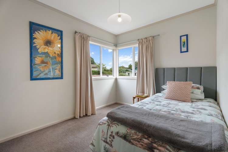 2 Taylor Road Mangere Bridge_12