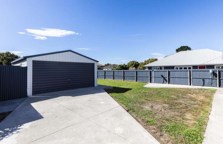 347 Breezes Road Aranui_12