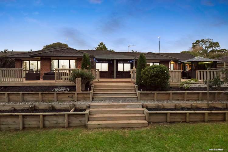 48 Shelter Drive Greenhithe_12