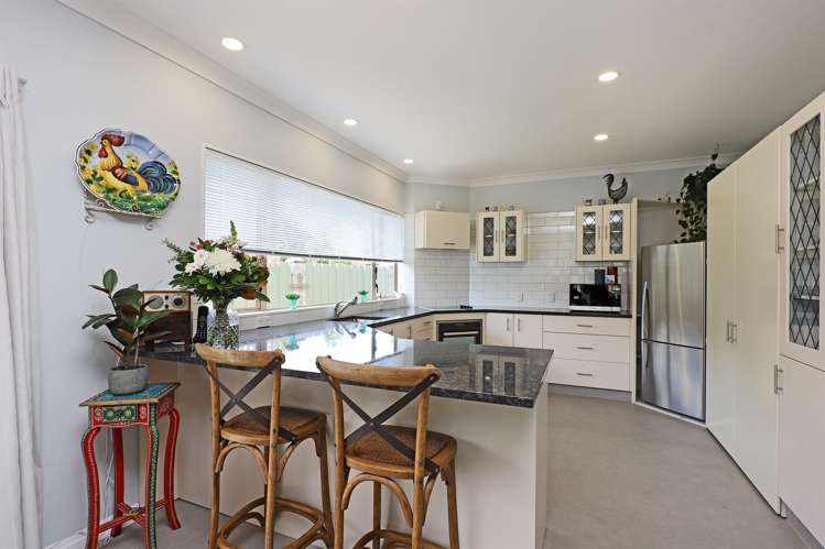 59 Whiting Crescent Greenmeadows_2