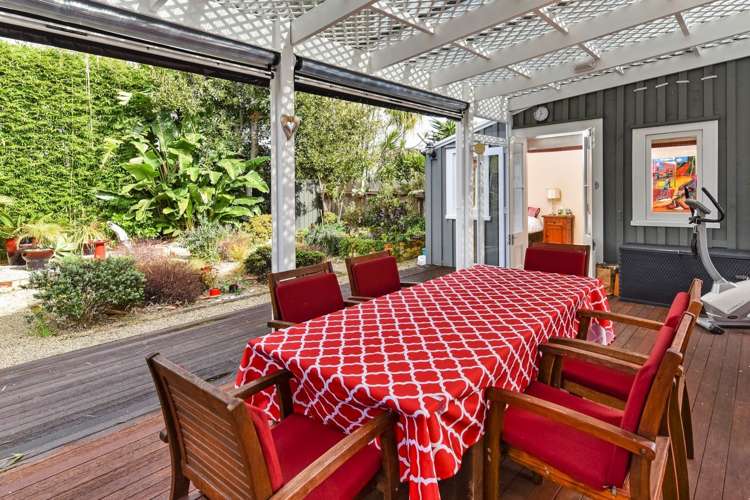 6 Kapai Road Devonport_17