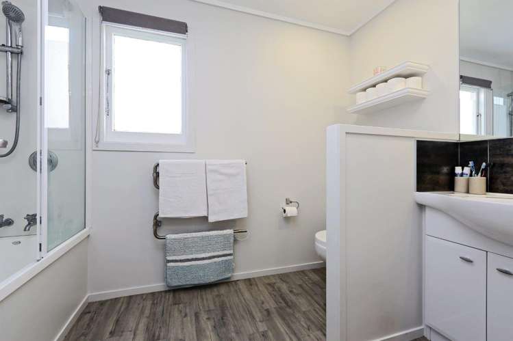 707 Willowpark Road North Hastings_7