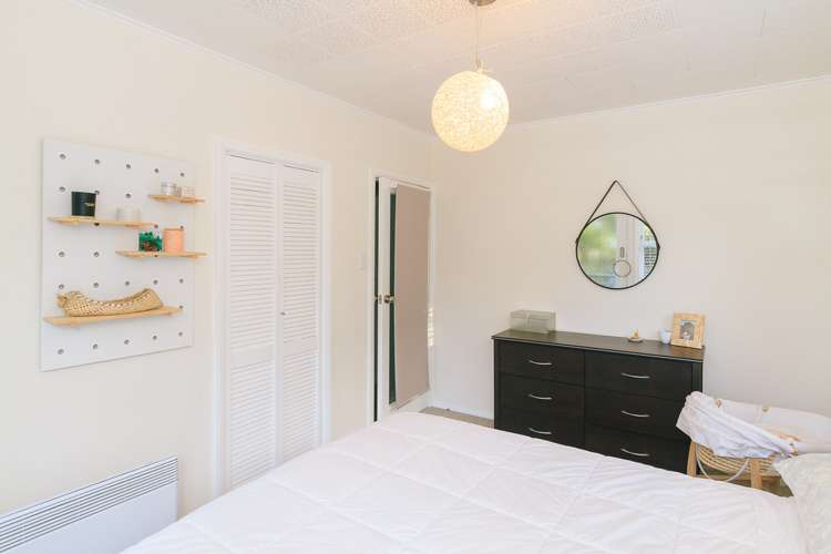 81 Dowse Drive Maungaraki_12