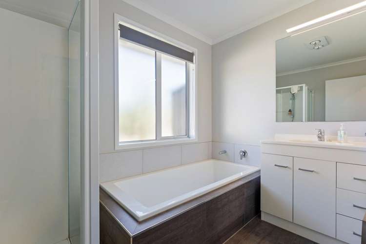 63 Waipunahau Road Waikanae_24